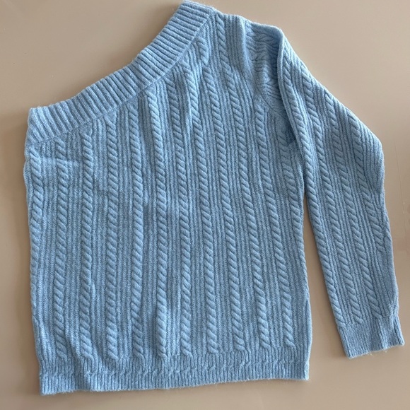 Gorgeous Winter Blue Venus Sweater - Picture 2 of 7